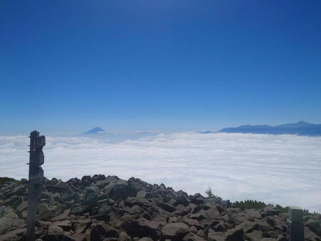 雲海と富士山（みんなの登山記録　Ryo さんの投稿から）　