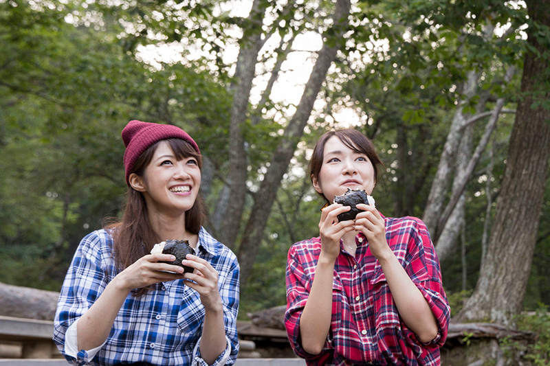 ヤマスタ「低山での登山中の飲料や食事に関するアンケート」