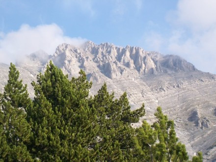 ギリシャ オリンポス山 スコーリオピーク 2911ｍ 登頂とエーゲ海クルーズ トラベルギャラリー ヤマケイオンライン 山と溪谷社