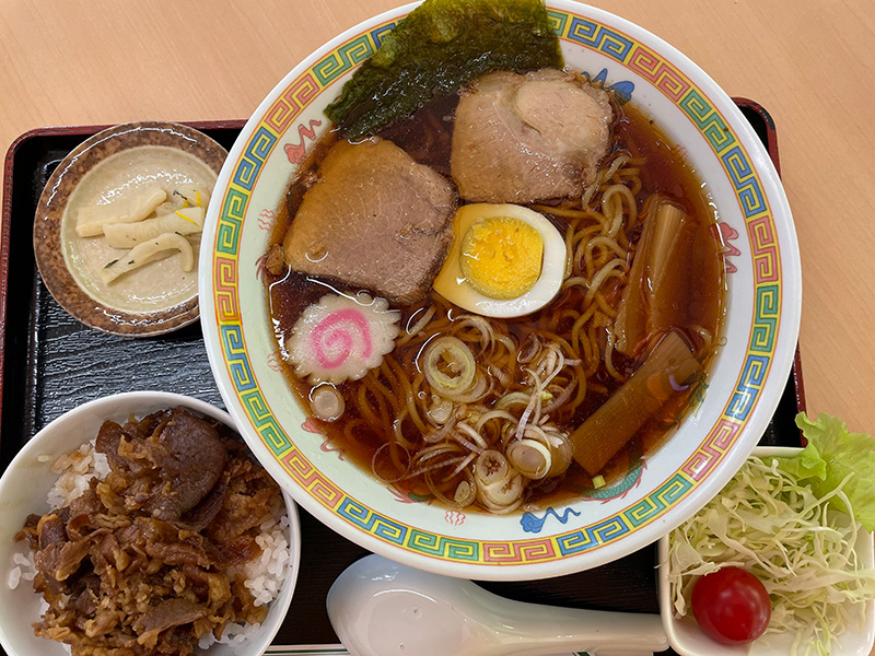 道の駅みとみ　いのぶたラーメン肉めしセット