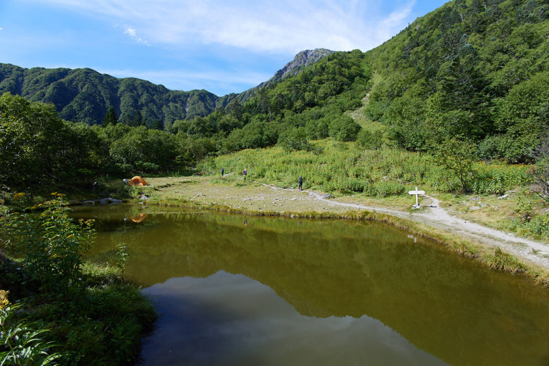 白根御池では、逆さ北岳を見ることができた