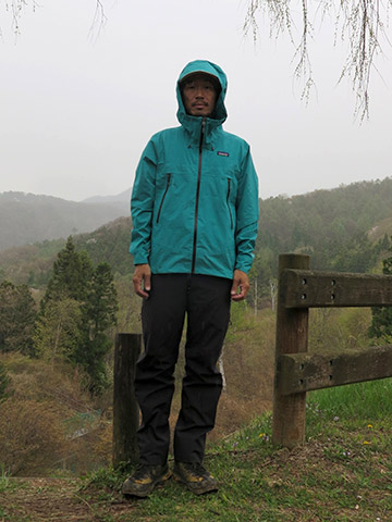 日本の雨に適するレインウェアを雨の掃部ヶ岳でテスト パタゴニア ...