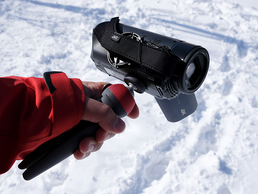 雪山登山やBCスキーの感動や楽しさを４Ｋ高画質で撮影・共有できる 